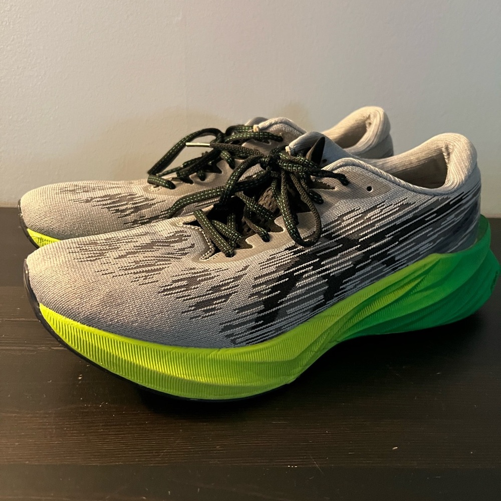 ASICS Novablast 3 -  Gray and Green Athletic Shoes with Cushioned Midsole
